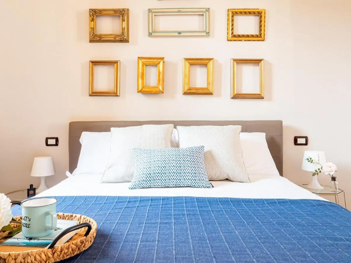 The Best Rent - Lovely One Bedroom Apartment Close To San Babila Mediolan 0*,  Włochy